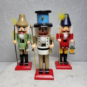 Vintage Pacific Rim 9" Wooden Nutcrackers Set of 3 with Boxes Christmas Decor